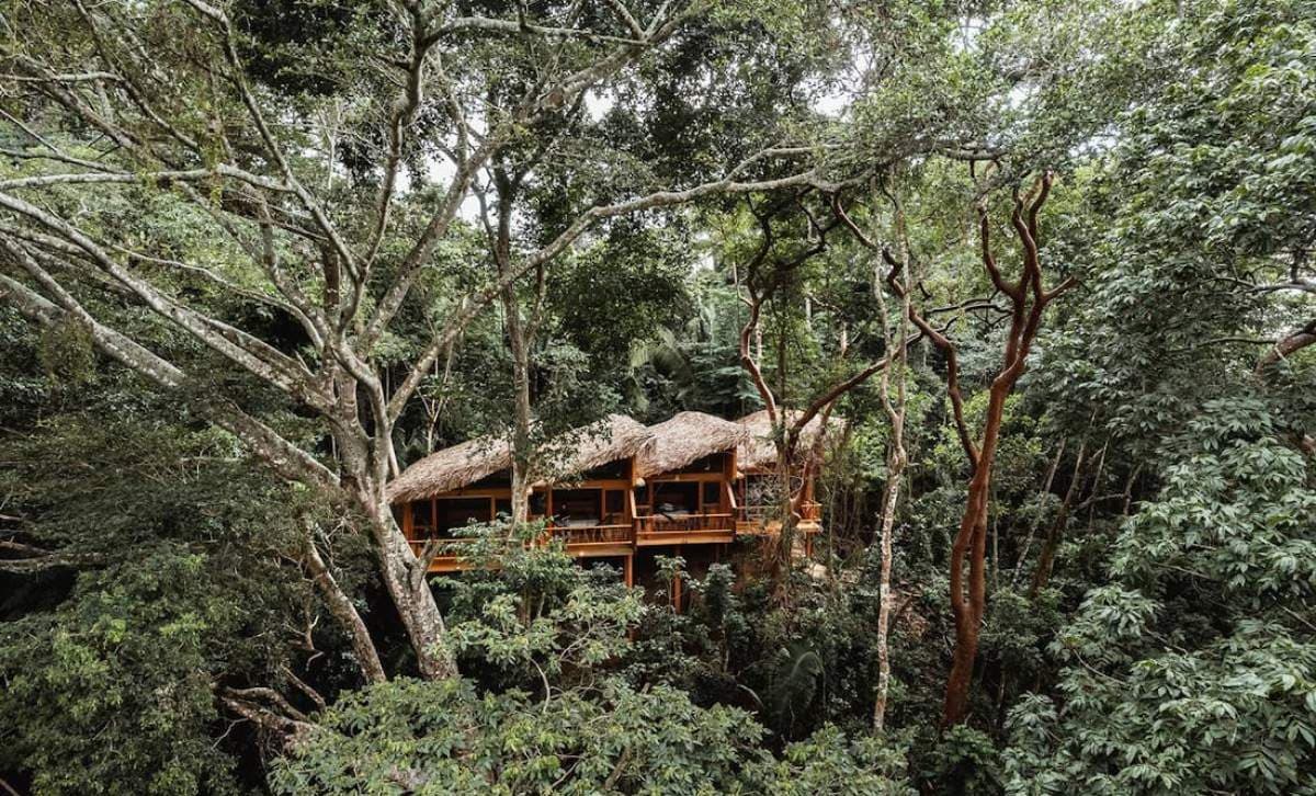 Tranquil cabin by the sea